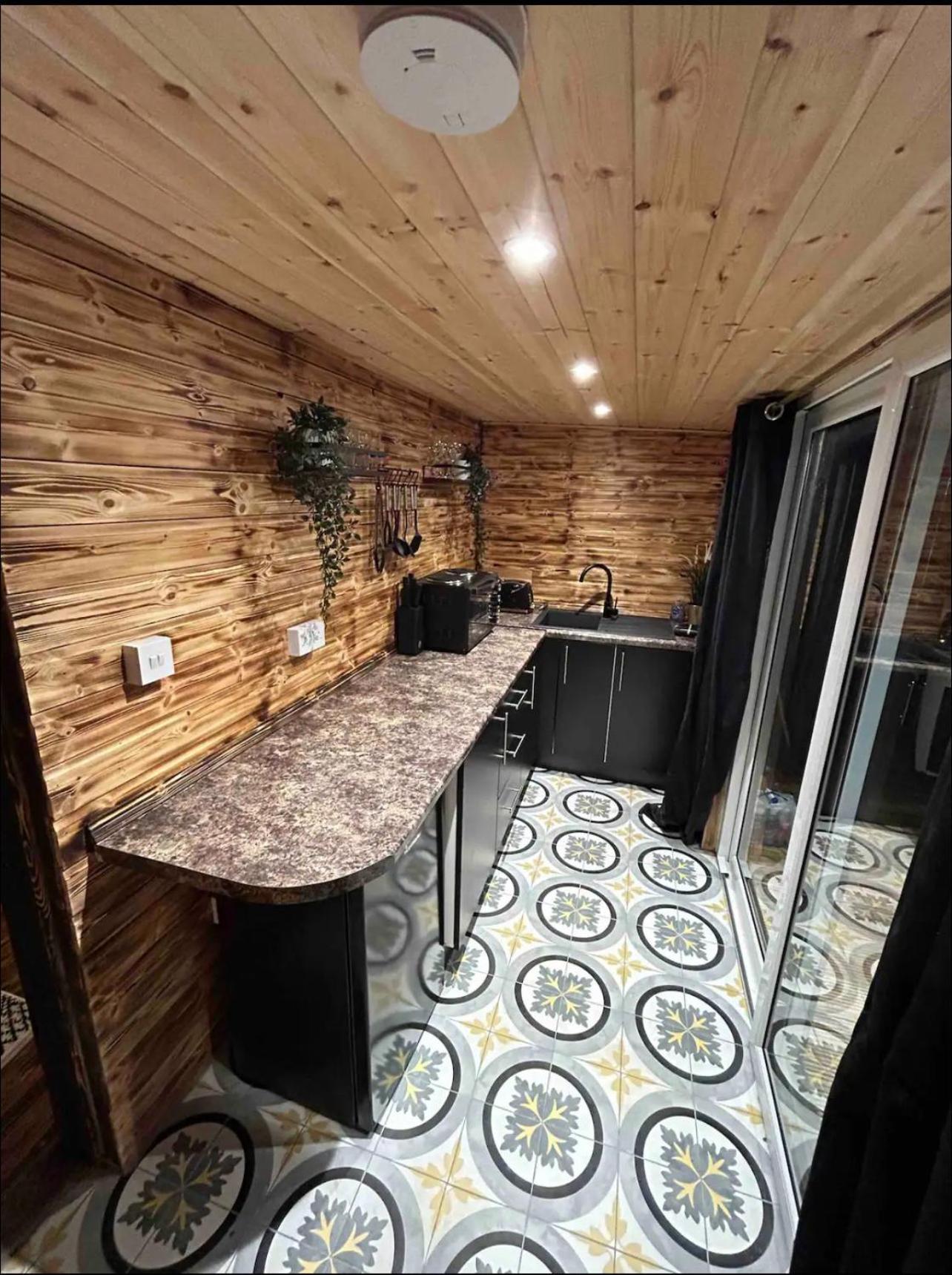 Cozy Cottage With Hot Tub! Cadnam Kültér fotó